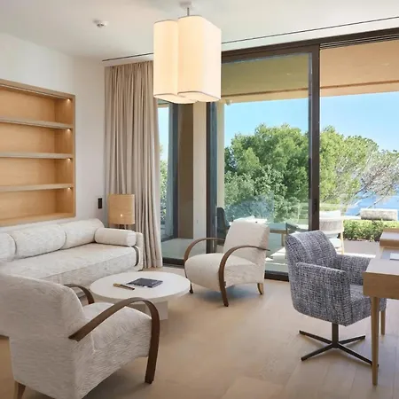 Luxury Gigaro Villa With Breathtaking Views Вилла